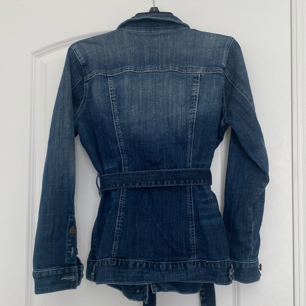 Laurie Felt Classic Belted Blue Denim Jacket - Picture 3 of 6